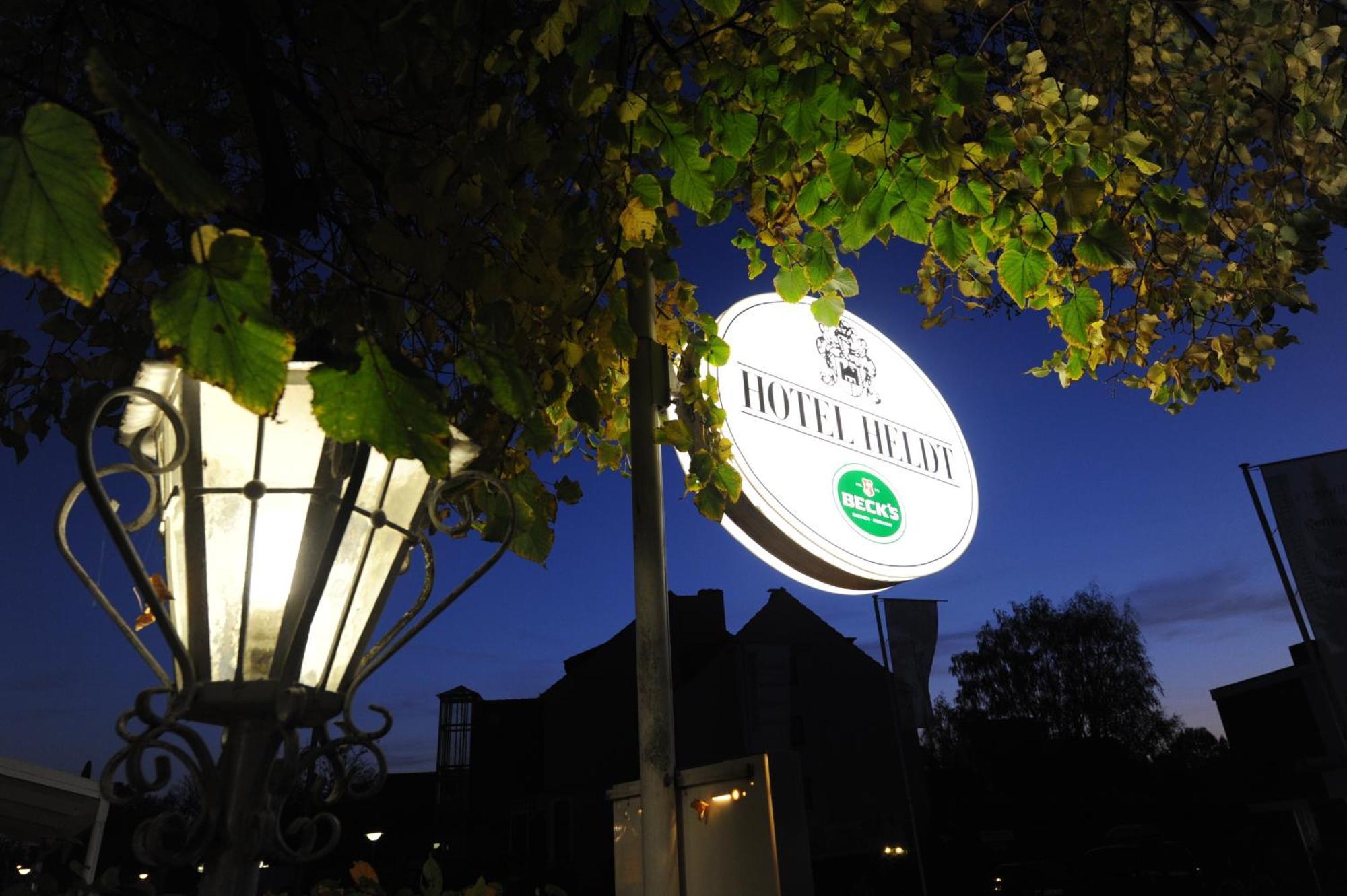 Appart-Hotel-Heldt BRE Exterior photo